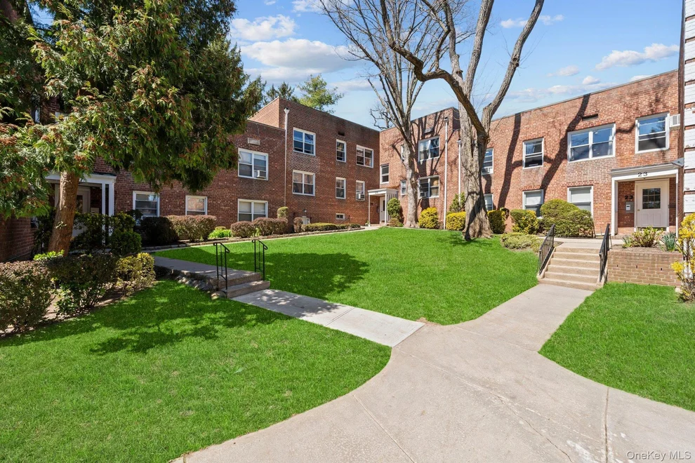 Unit for sale at 23 Edwards Street, North Hempstead, NY 11577