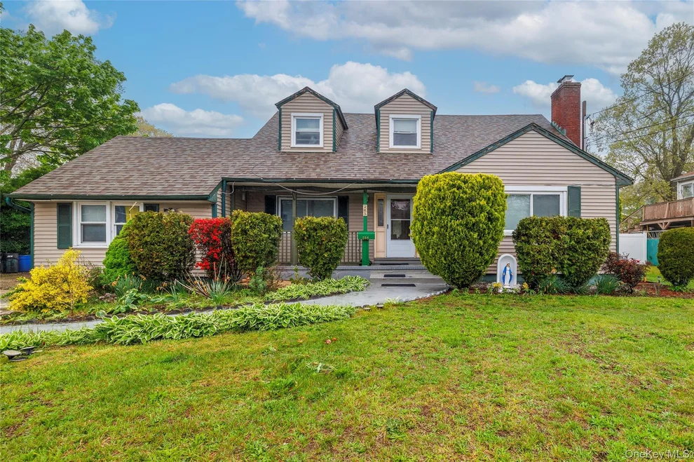 Unit for sale at 265 Beachview Street, Babylon, NY 11726