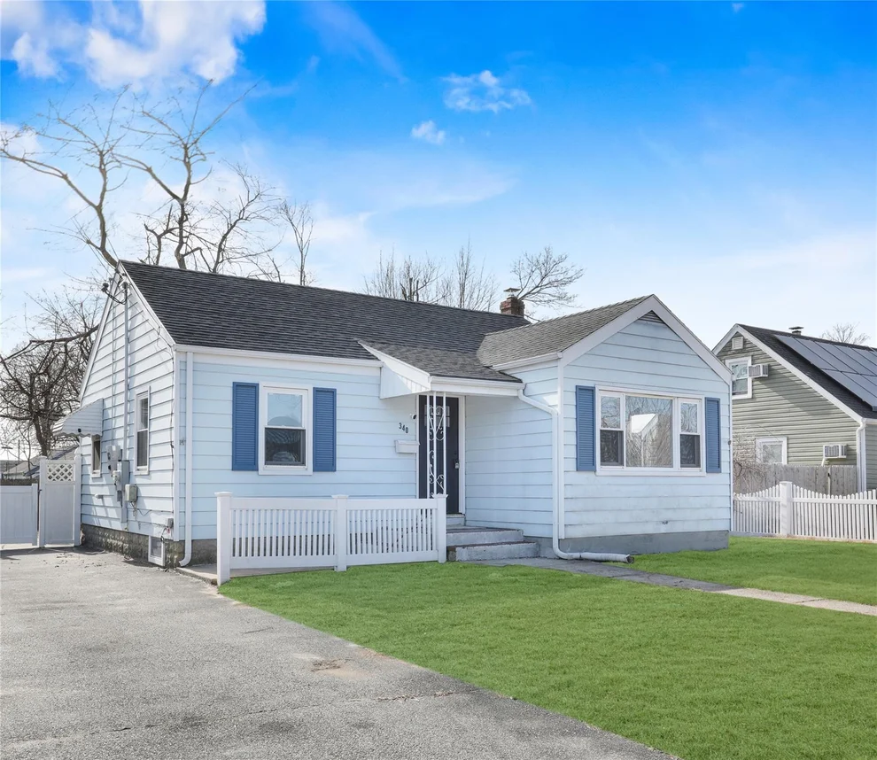 Unit for sale at 340 Earle Street, Islip, NY 11722