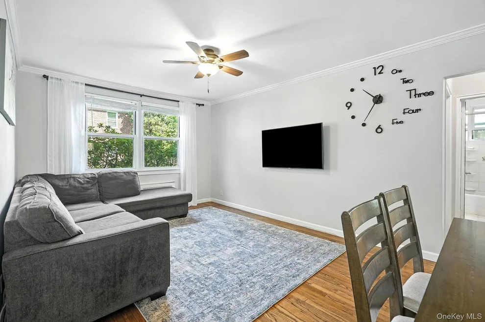 Unit for sale at 3 Bryant Crescent, White Plains, NY 10605