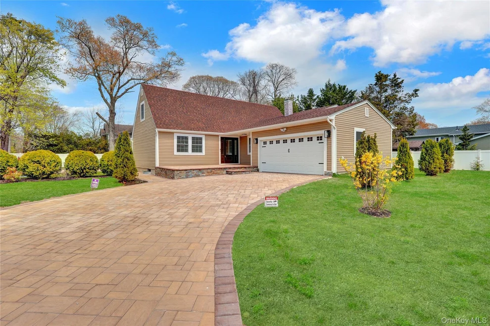 Unit for sale at 907 Pearl Street, Islip, NY 11716