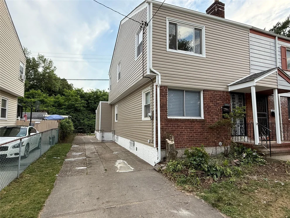 Unit for sale at 21928 141st Road, New York, NY 11413