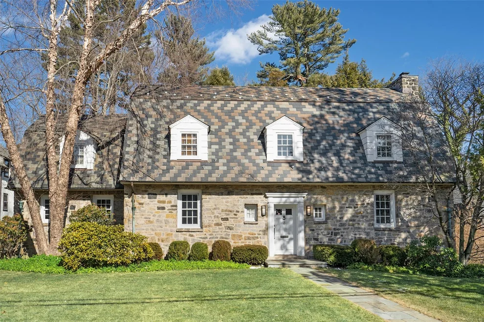 Unit for sale at 3 Cohawney Road, Scarsdale, NY 10583