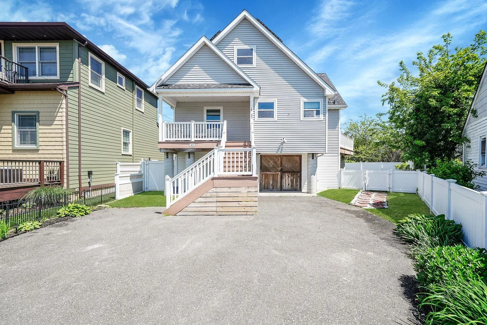 Unit for sale at 43 E Jackson Avenue, Babylon, NY 11702