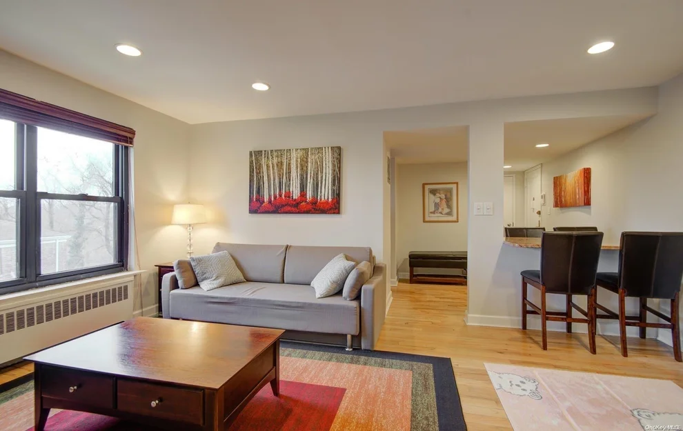 Unit for sale at 4 West Mill Drive, North Hempstead, NY 11021