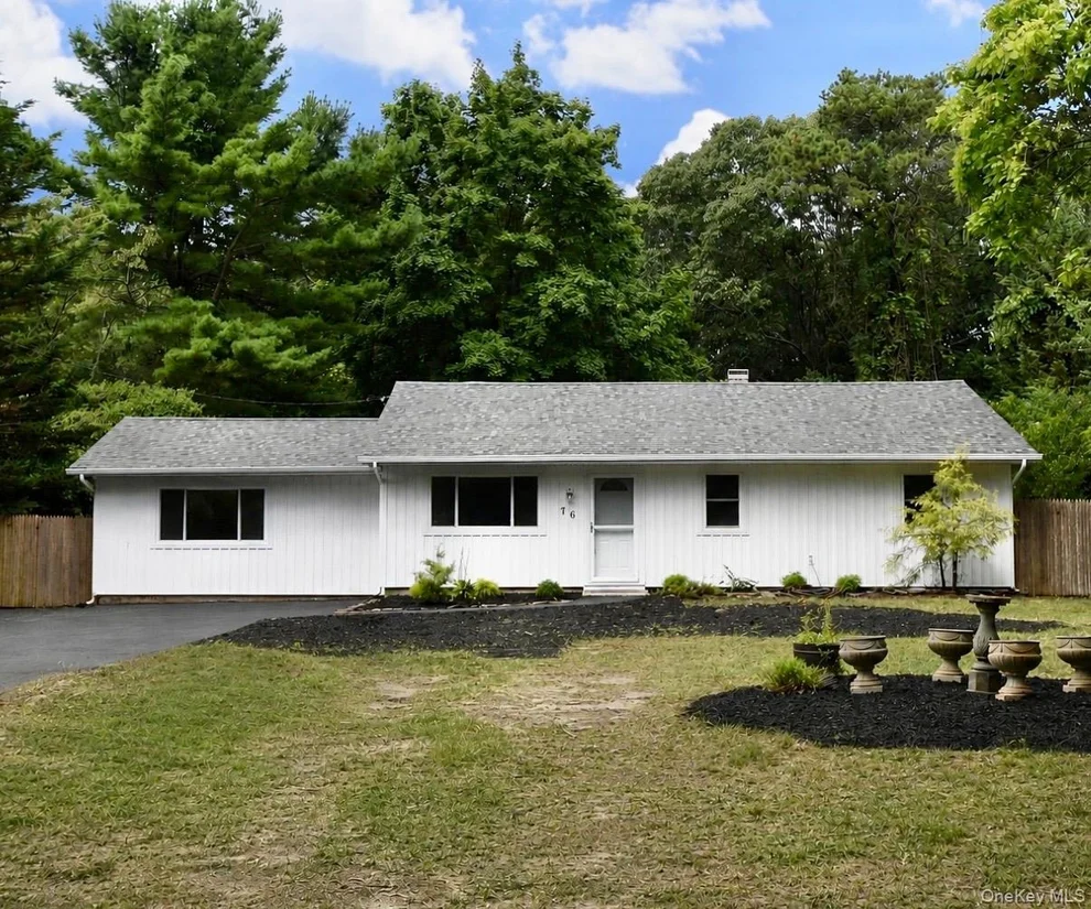 Unit for sale at 76 Wards Lane, Brookhaven, NY 11713