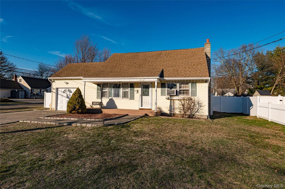 Unit for sale at 347 Atlantic Avenue, Islip, NY 11706
