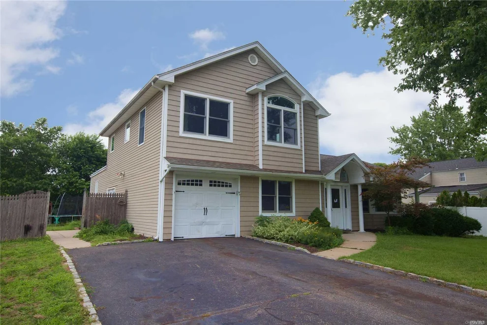 Unit for sale at 21 Steven Place, Smithtown, NY 11787