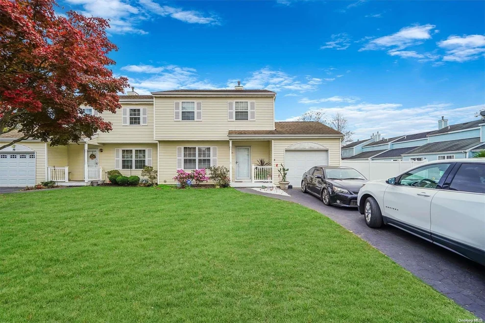 Unit for sale at 21 Elm Street, Islip, NY 11722