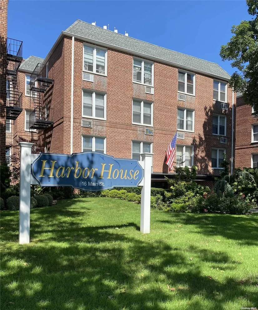 Unit for sale at 16 Main Street, Hempstead, NY 11518