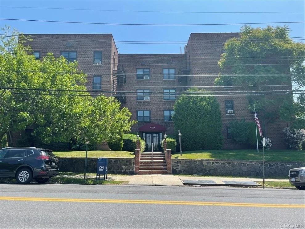 Unit for sale at 470 N Broadway, Yonkers, NY 10701