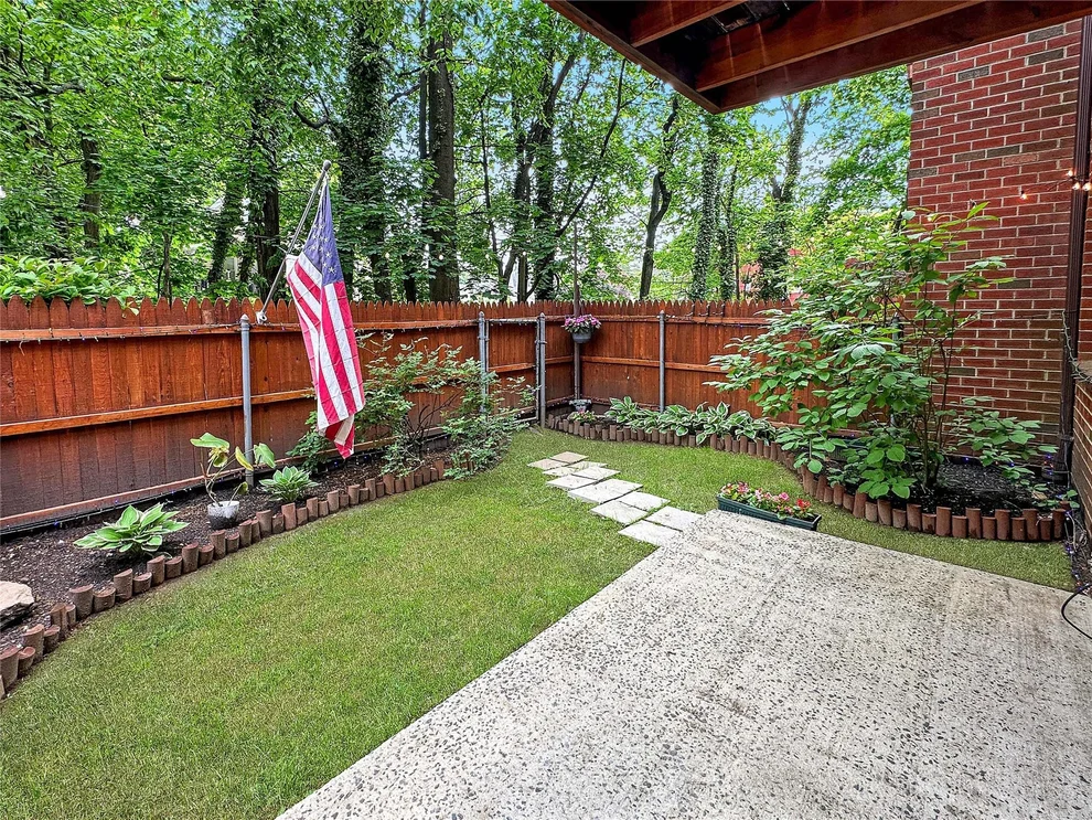 Unit for sale at 24 Bronxville Glen Drive, Yonkers, NY 10708