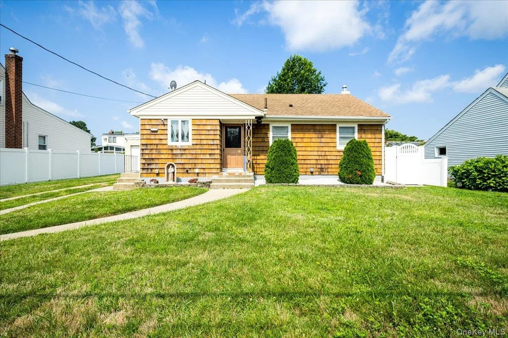 Unit for sale at 17 Joludow Drive, Oyster Bay, NY 11762