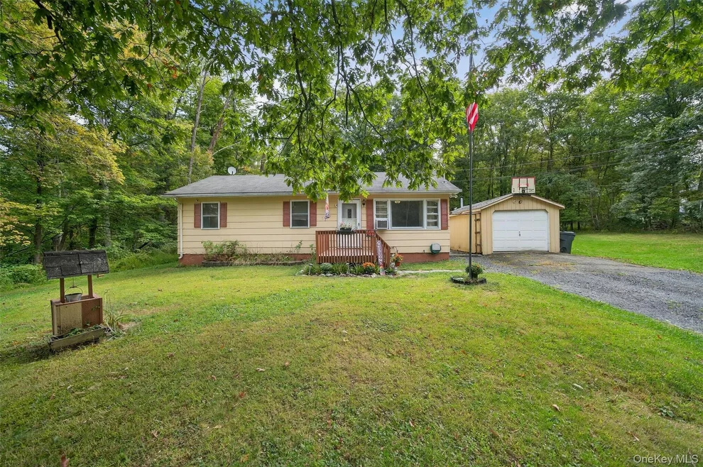 Unit for sale at 68 Quannacut Road, Shawangunk, NY 12566