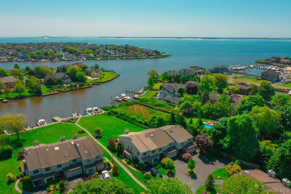 Unit for sale at 10 Hidden Harbor Drive, Babylon, NY 11702