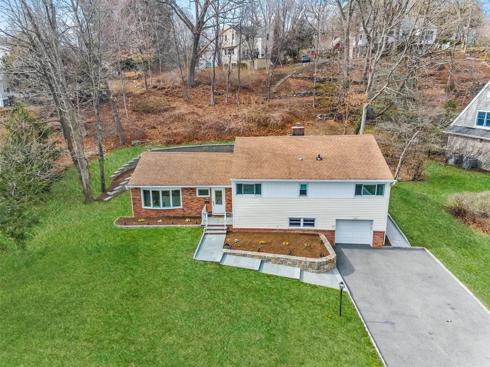 Unit for sale at 4 Cross Road, Greenburgh, NY 10502