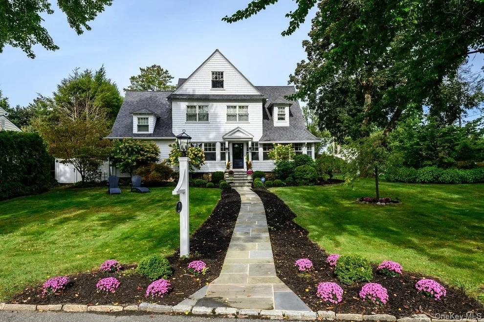 Unit for sale at 17 Deerfield Avenue, Eastchester, NY 10709