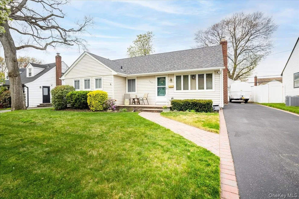 Unit for sale at 762 Durham Road, Hempstead, NY 11554