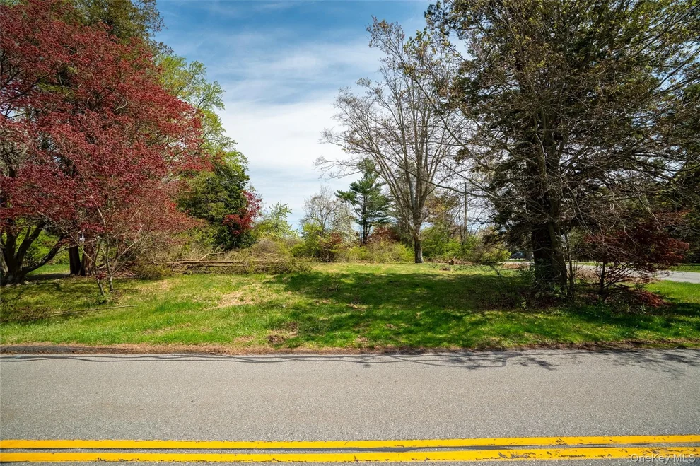 Unit for sale at 104 Westlake Drive, Mount Pleasant, NY 10595
