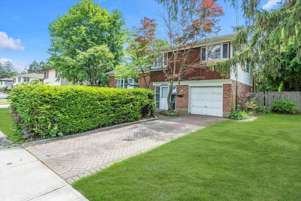 Unit for sale at 17 Edna Drive, Oyster Bay, NY 11791