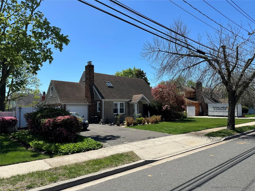 Unit for sale at 698 Goodrich Street, Hempstead, NY 11553