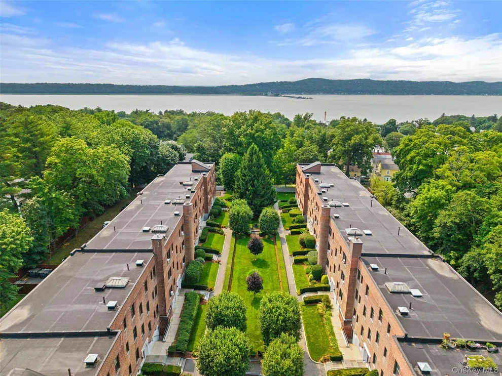 Unit for sale at 14 S Broadway, Greenburgh, NY 10533