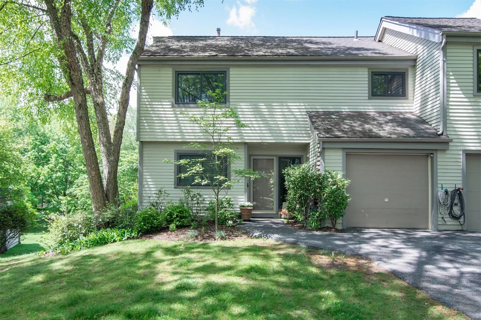 Unit for sale at 201 Hunters Run, Greenburgh, NY 10522