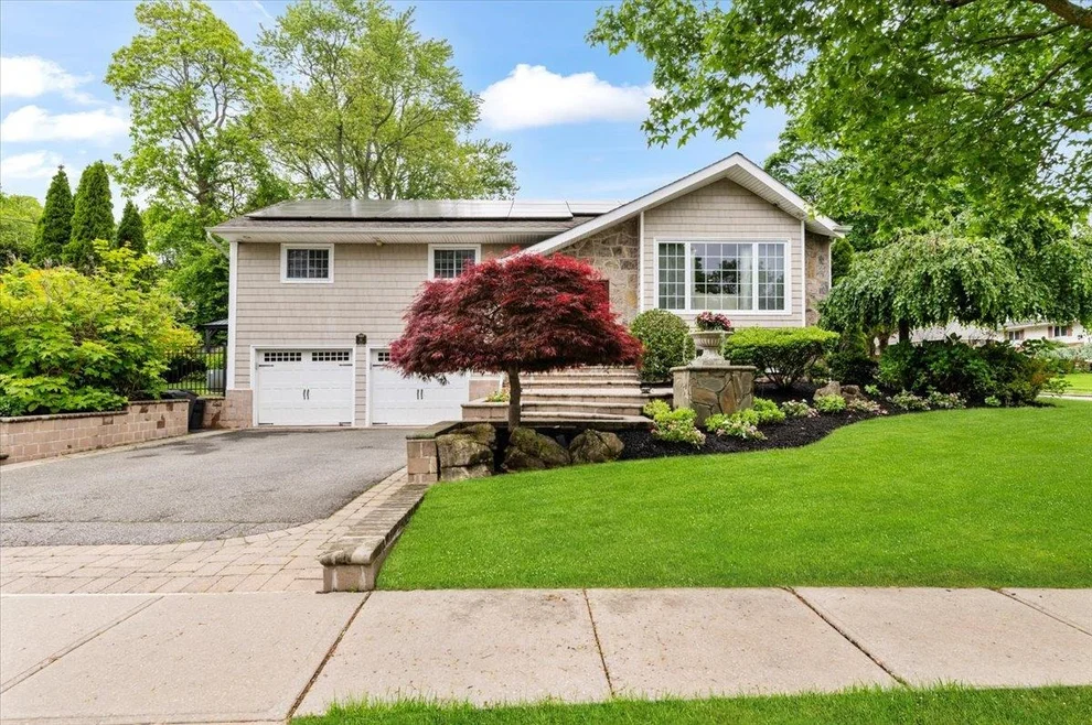 Unit for sale at 61 Beatrice Lane, Oyster Bay, NY 11804