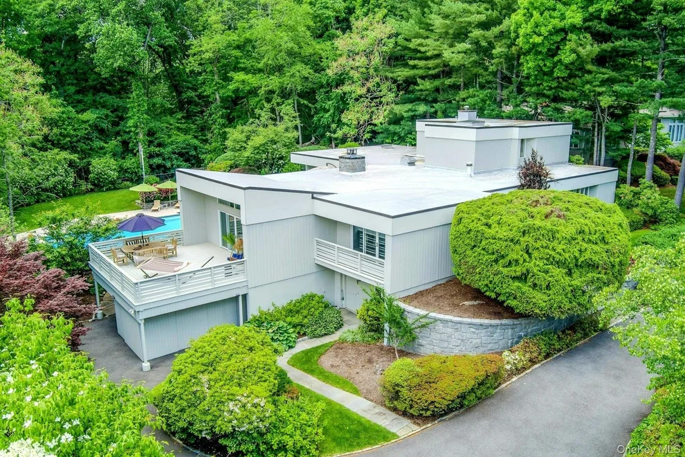 Unit for sale at 10 Cypress Point Drive, Harrison, NY 10577