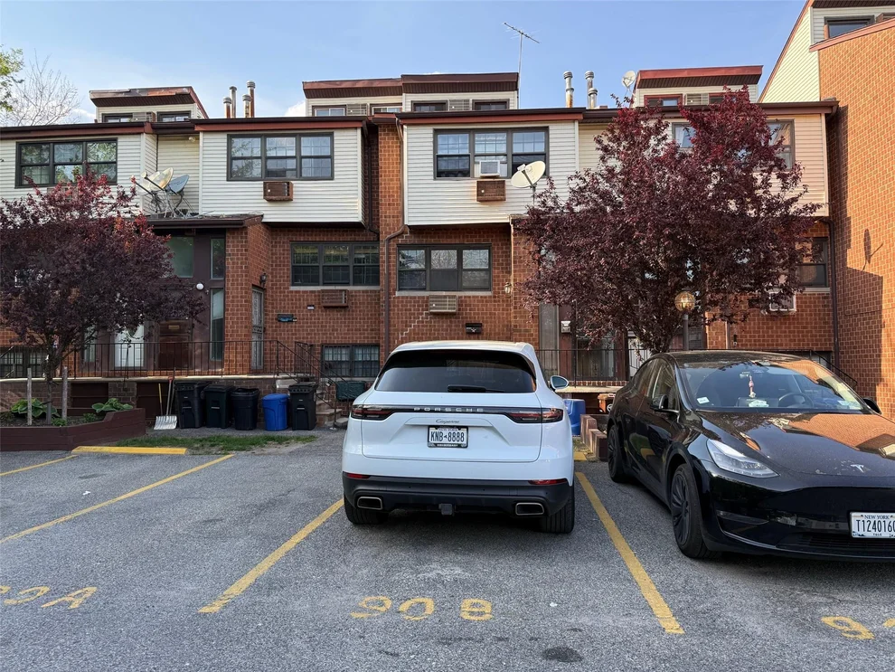 Unit for sale at 120-15 cove Court, New York, NY 11356