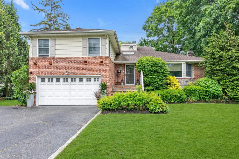 Unit for sale at 22 Sunnyvale Road, North Hempstead, NY 11050