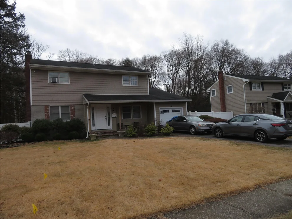 Unit for sale at 12 Somerset Drive, Smithtown, NY 11725