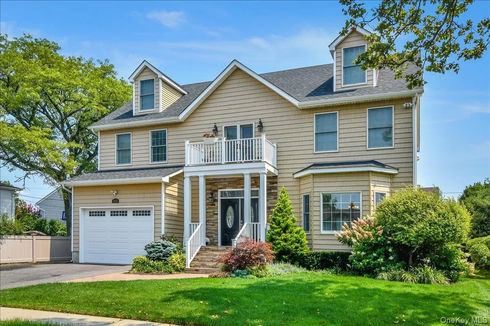 Unit for sale at 954 Glenridge Avenue, Hempstead, NY 11581