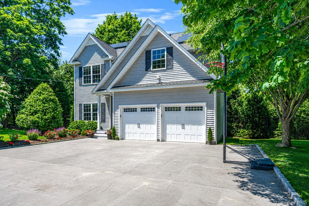Unit for sale at 44 Merritts Path, Brookhaven, NY 11778