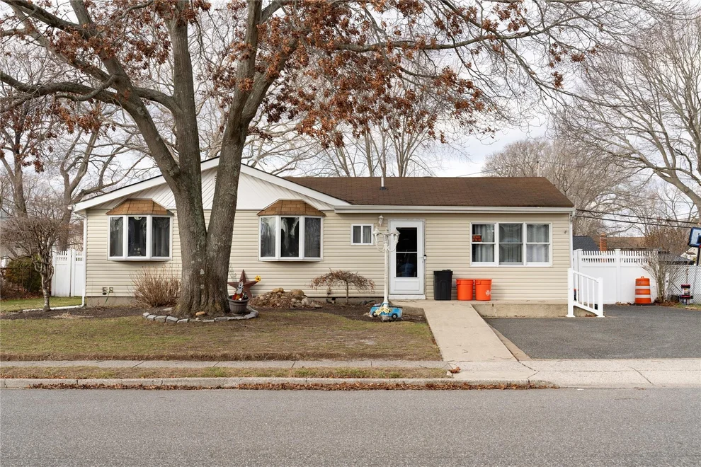 Unit for sale at 14 Imperial Drive, Brookhaven, NY 11784