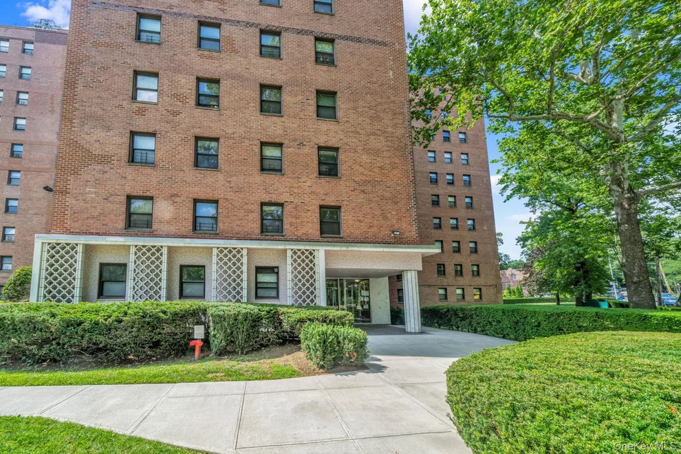 Unit for sale at 4901 Henry Hudson Parkway W, New York, NY 10471