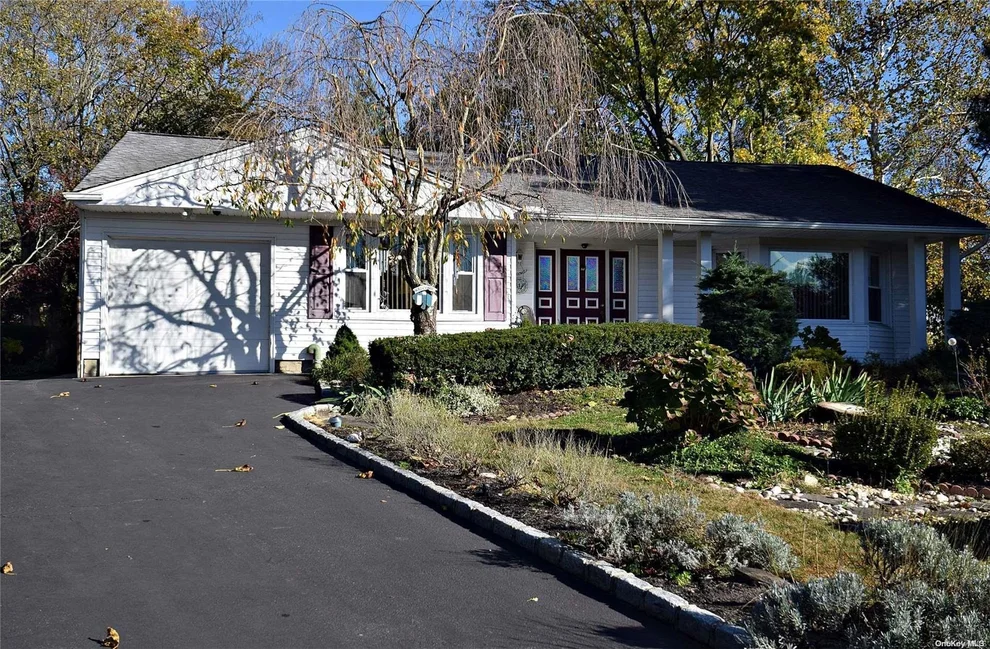 Unit for sale at 46 Dorchester Road, Smithtown, NY 11787