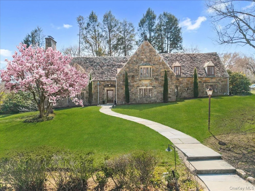 Unit for sale at 66 Lockwood Road, Scarsdale, NY 10583