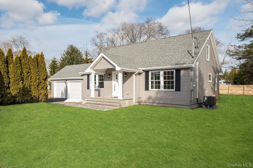 Unit for sale at 3 Adelaide Park, Brookhaven, NY 11934