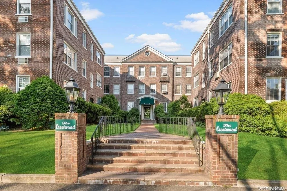 Unit for sale at 1 Meadow Drive, Hempstead, NY 11598