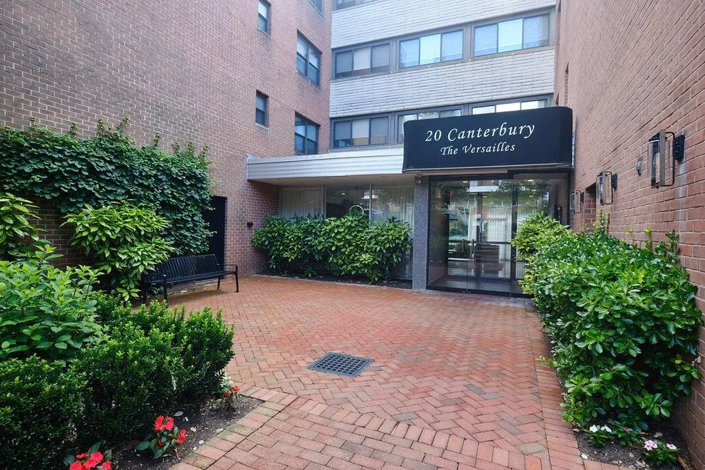 Unit for sale at 20 Canterbury Road, North Hempstead, NY 11021