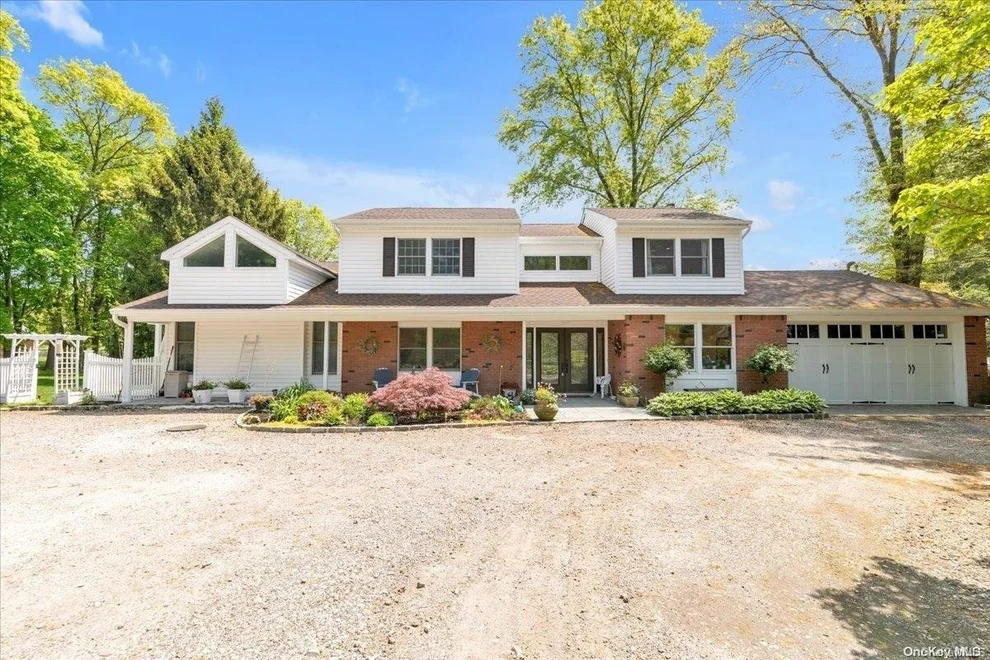 Unit for sale at 4 Norman Place, Huntington, NY 11743