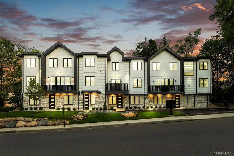 Unit for sale at 1 Homestead, Ramapo, NY 10952