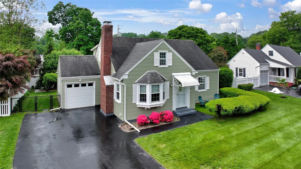 Unit for sale at 106 Holly Drive, New Windsor, NY 12553