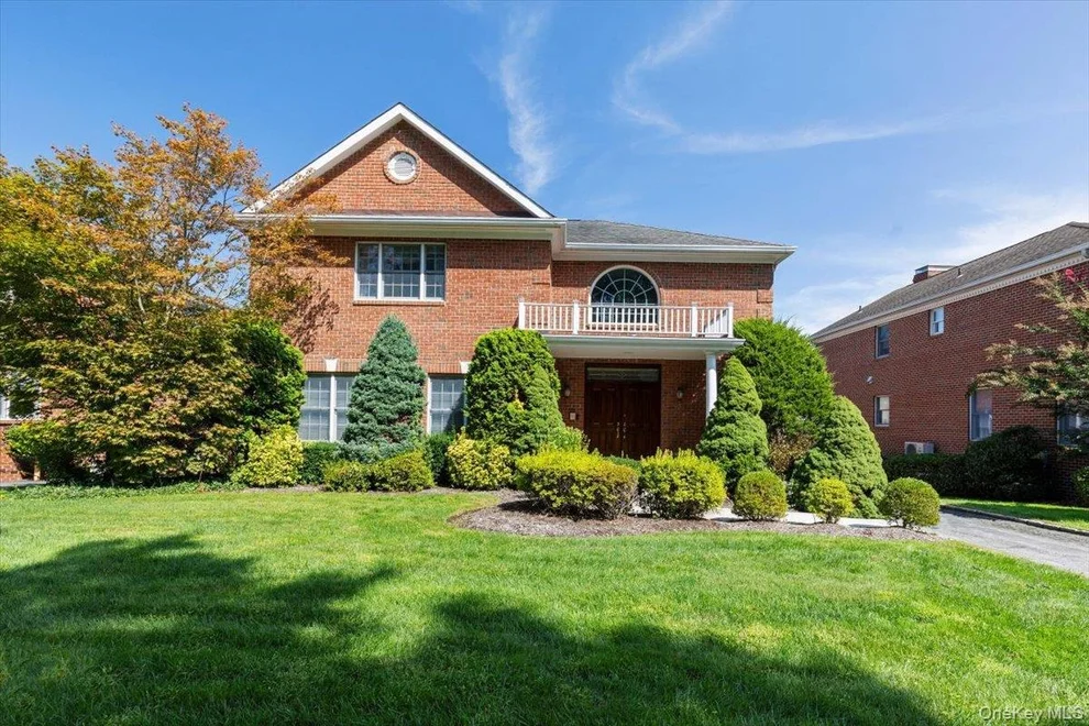 Unit for sale at 3 D'Alessio Court, Eastchester, NY 10583
