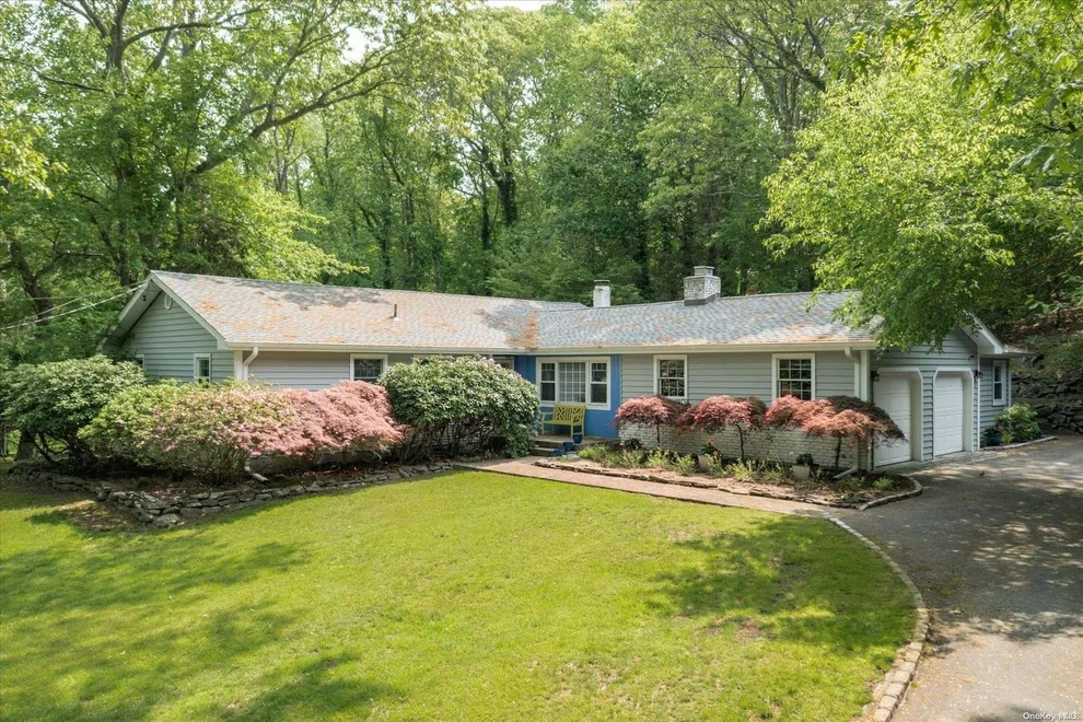 Unit for sale at 33 Mill Dam Road, Smithtown, NY 11787