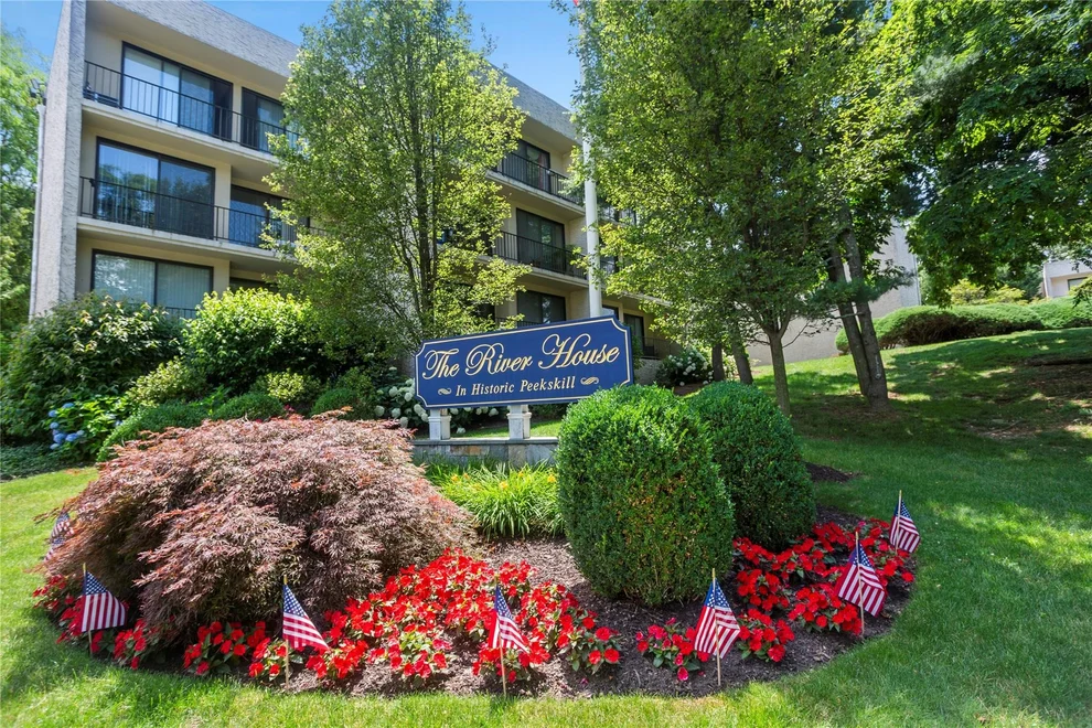 Unit for sale at 150 Overlook, Peekskill, NY 10566