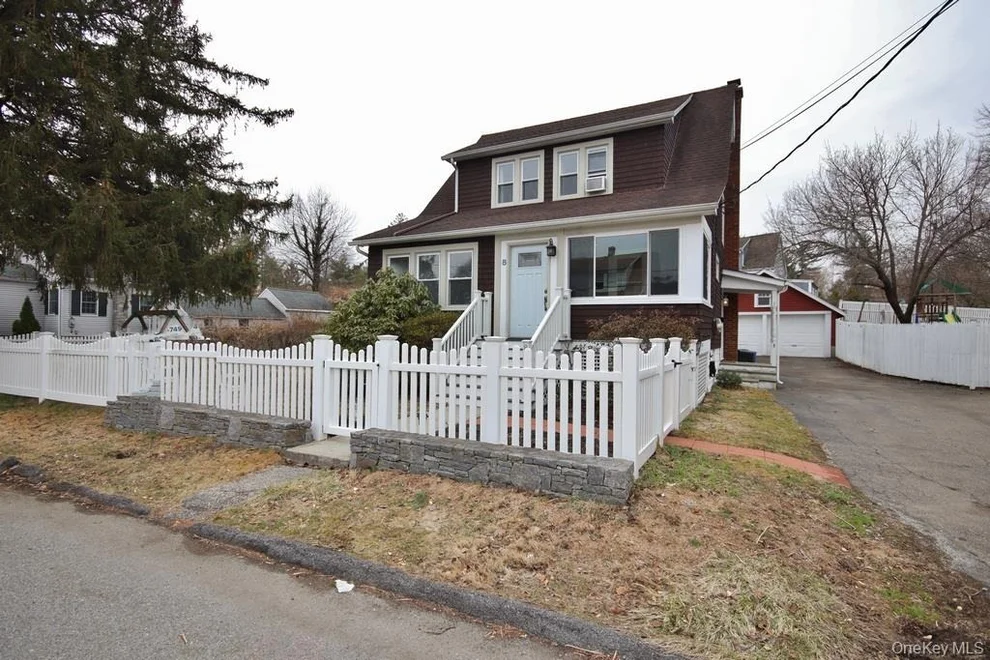 Unit for sale at 8 Harper Avenue, Cortlandt, NY 10548