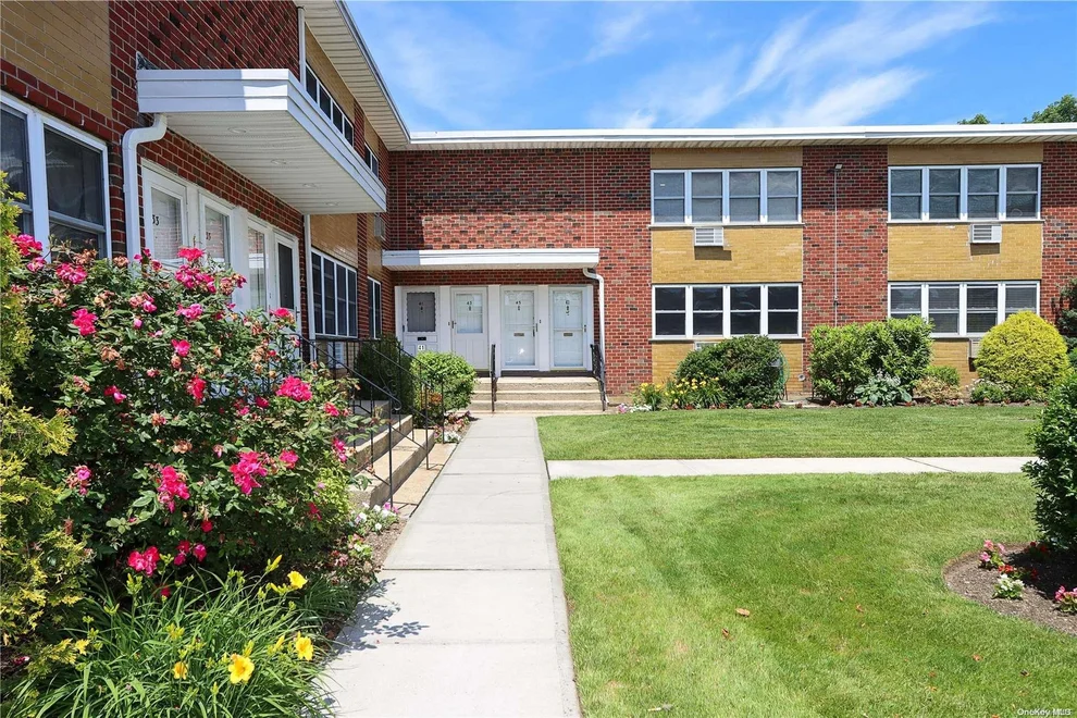 Unit for sale at 45 Farber Drive, Babylon, NY 11704