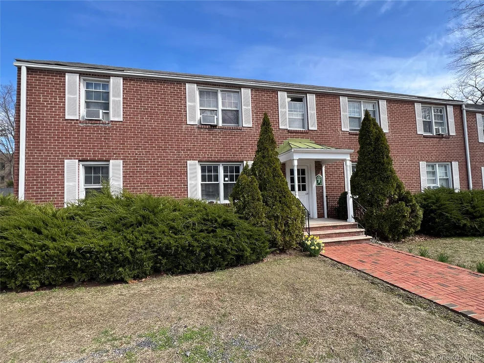 Unit for sale at 101 Carpenter Avenue, Mount Kisco, NY 10549